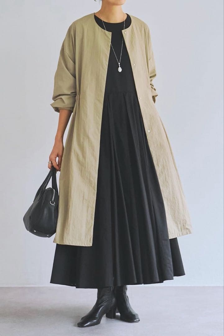 ビアズリー　バルーン袖　フレアー　コート　ベージュ