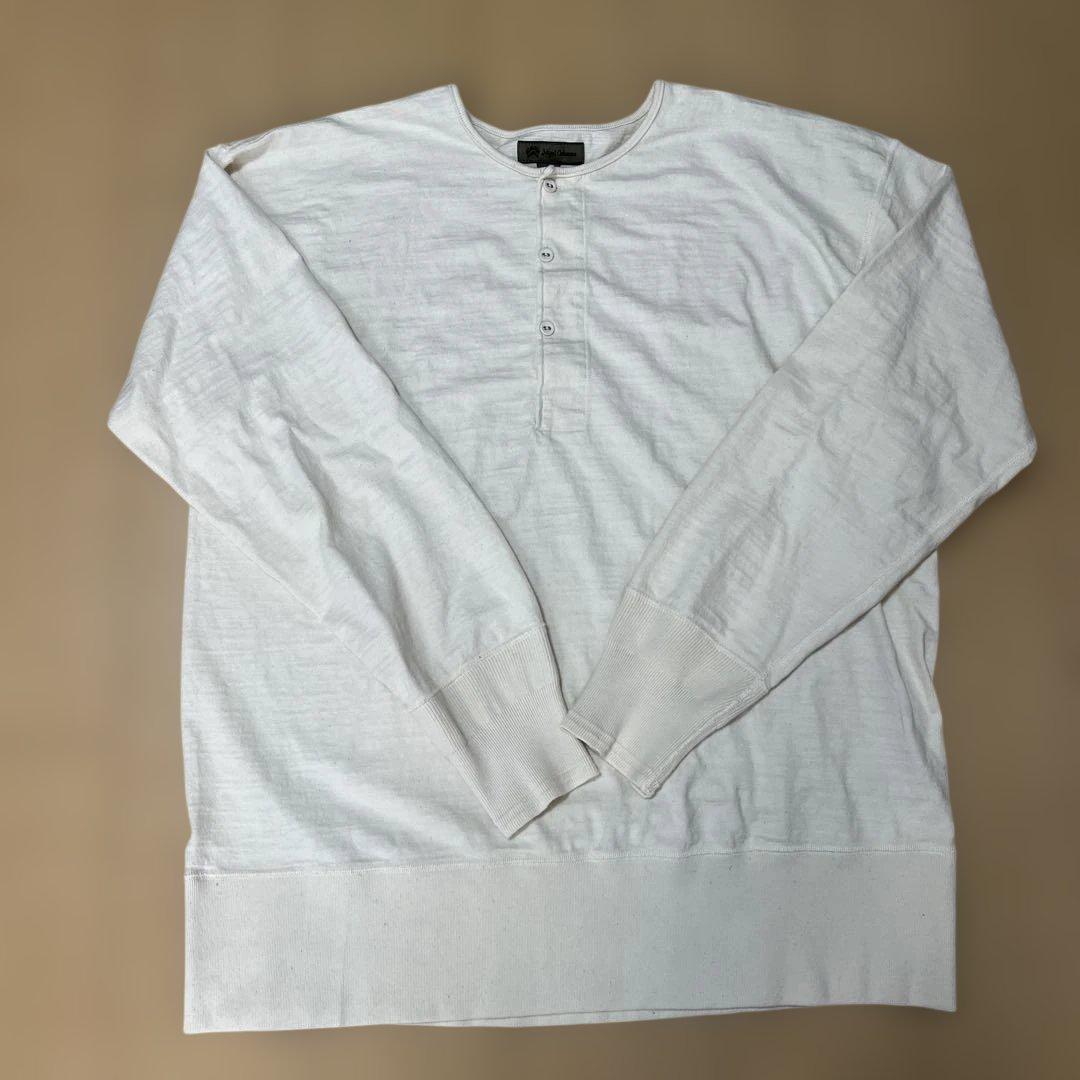 ホワイト ボタン付きヘンリーネック 長袖　カットソー 52