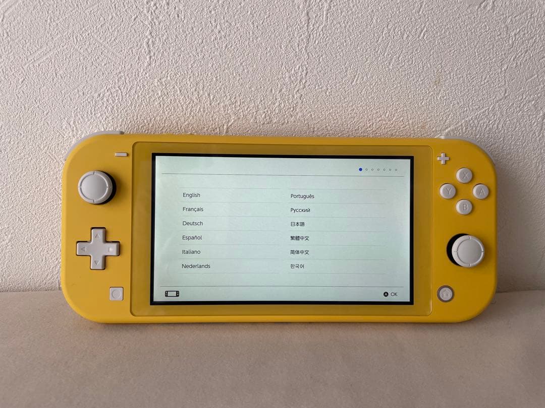 オルビアさん用　 美品　Nintendo Switch Lite イエロー