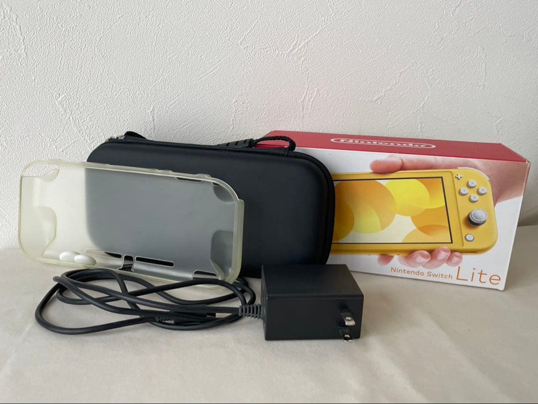 オルビアさん用　 美品　Nintendo Switch Lite イエロー