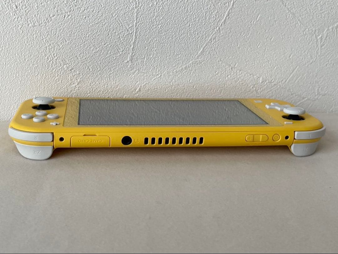 オルビアさん用　 美品　Nintendo Switch Lite イエロー