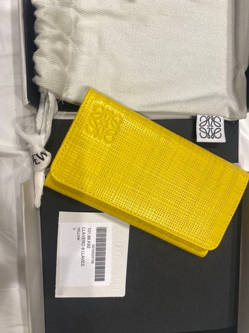 LOEWE イエロー レザー キーケース
