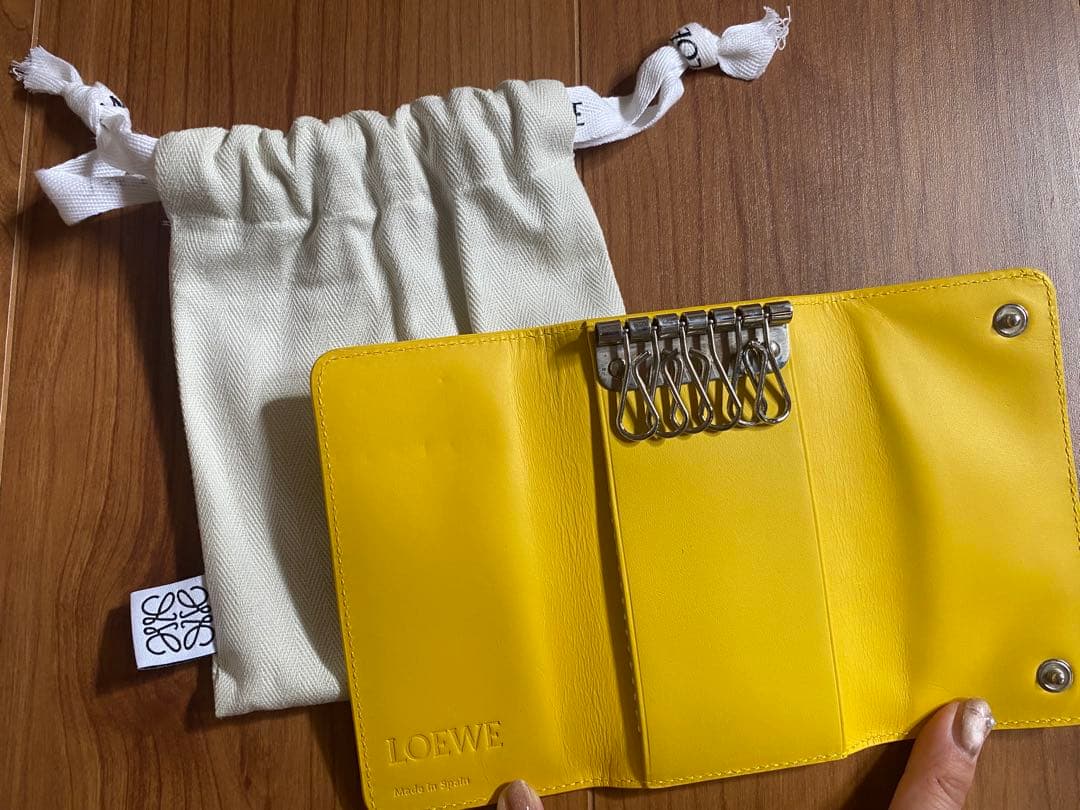 LOEWE イエロー レザー キーケース