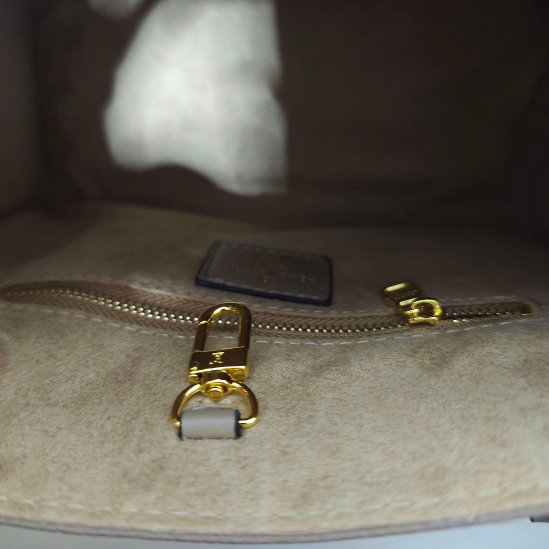【実写画像】 ベージュ モノグラム ショルダーバッグ最終値下