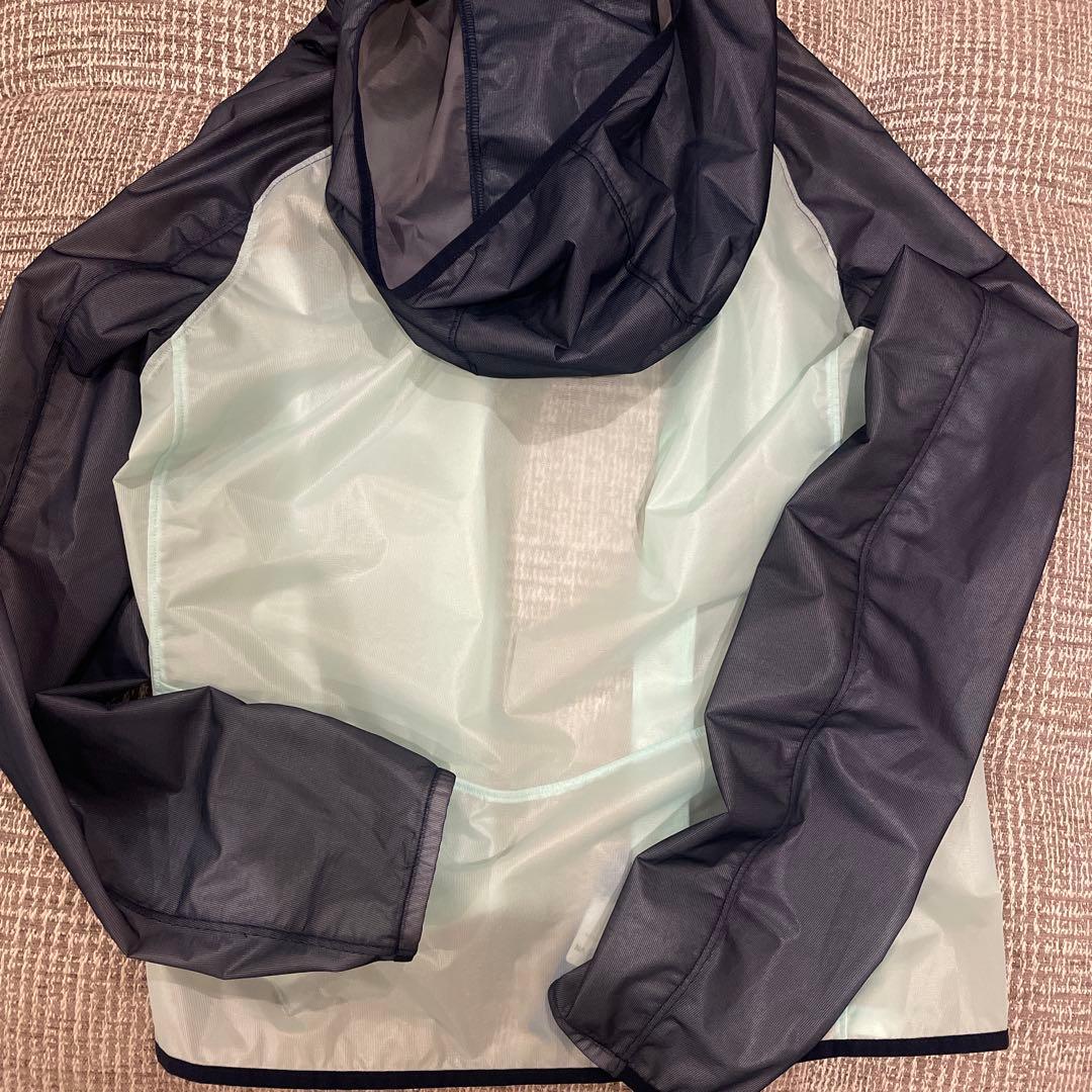 Brooks ウィンドブレーカー