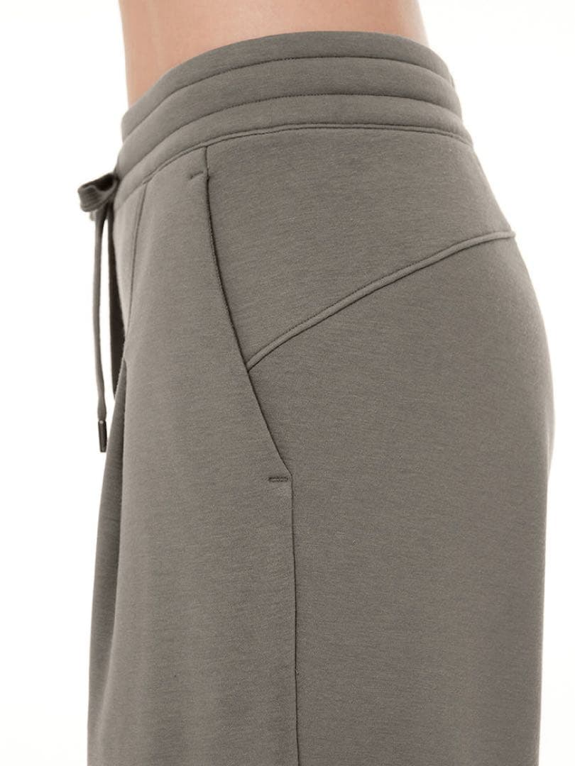 Andar Mildmooth フリース ワイドパンツ　ショート　M 新品