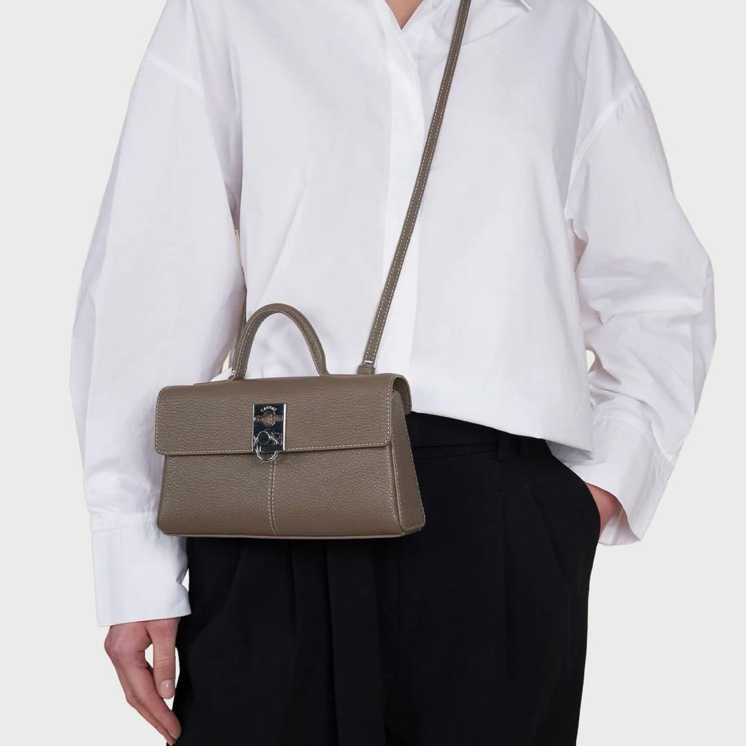 ☺︎　ショルダーバッグ　新品未使用