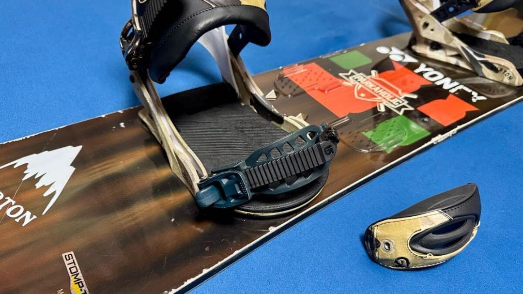 YONEX PARKAHOLIC 17-18　BURTONビンディング付き