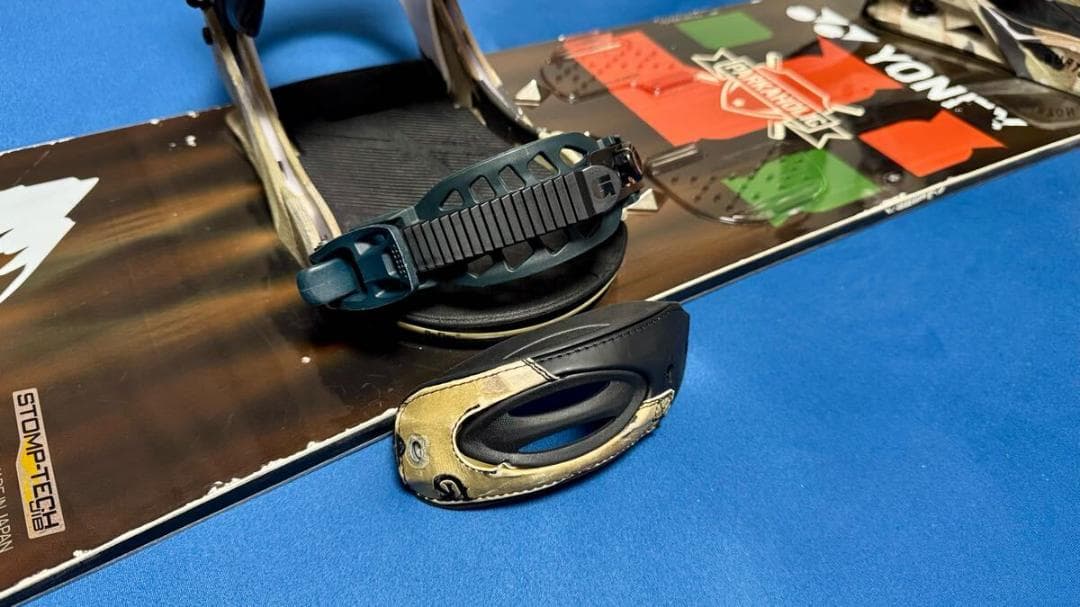 YONEX PARKAHOLIC 17-18　BURTONビンディング付き