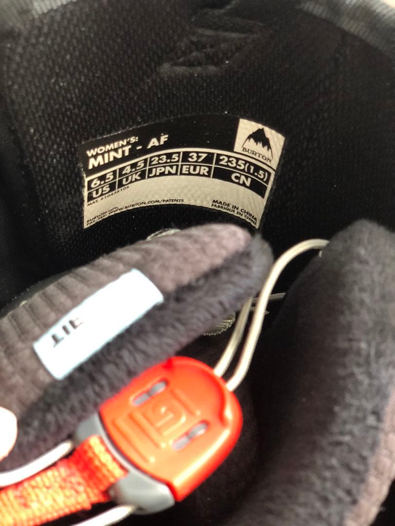 Burtonスノーボードブーツwomen's 23.5㎝（中古品）