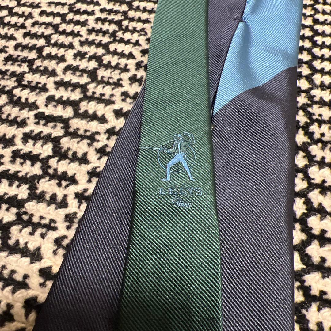 TOMORROWLAND セッテピエゲ