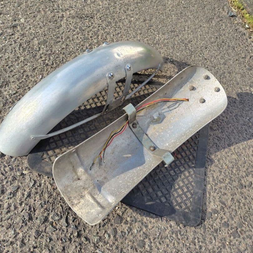 SR400 SR500 アルミフェンダー フロント リア 社外テールランプ付き