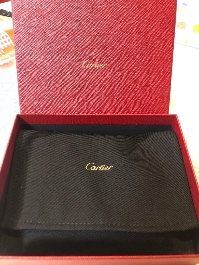 カルティエ ガーランド赤　財布