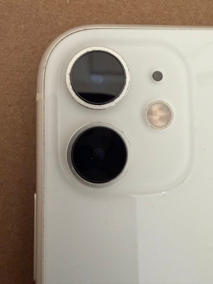 iPhone 11 128GB ホワイト　ジャンク品