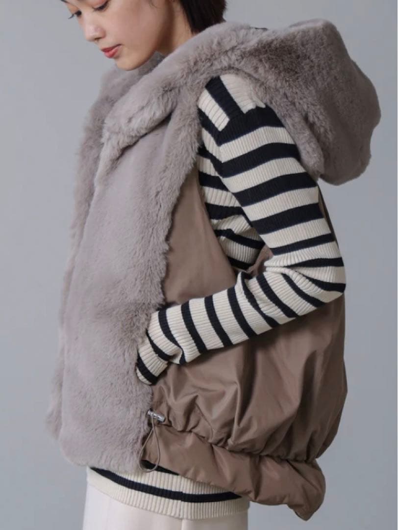 りくちゃん様　異素材ＭＩＸダウンファーベスト（グレージュ）