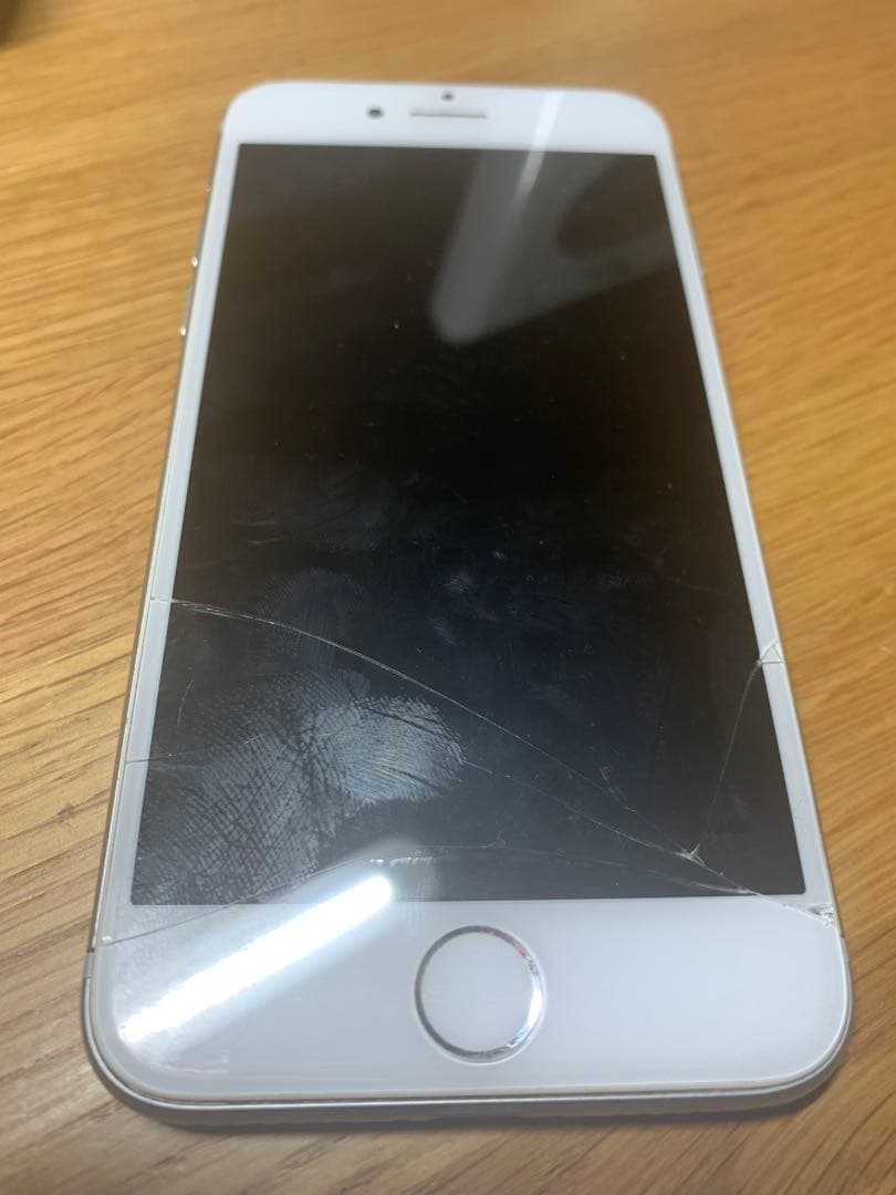 Apple iPhone 8 ホワイト 本体