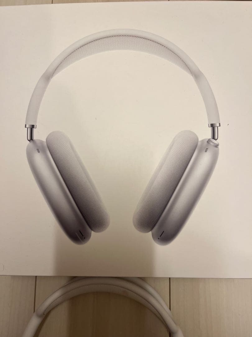 AirPods Max シルバー ケース付き（透明カバー付き）