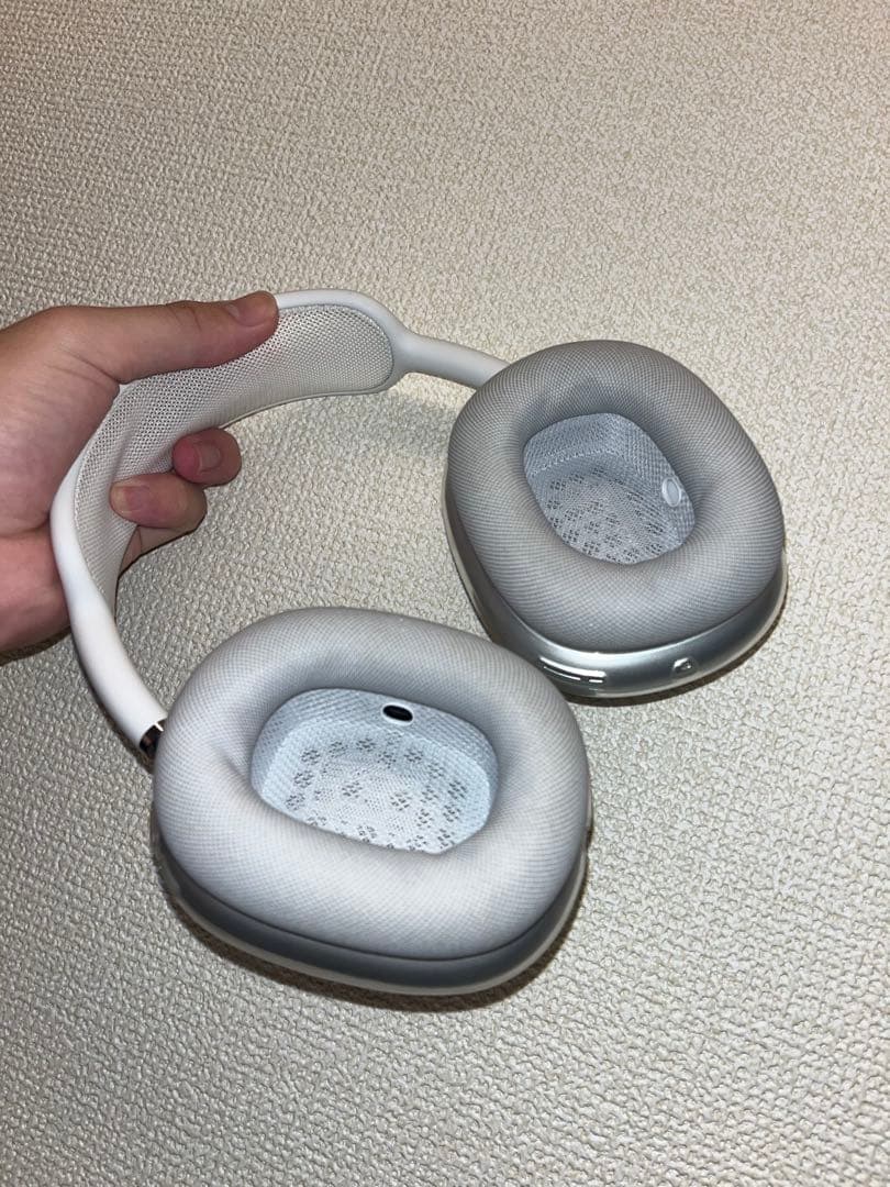 AirPods Max シルバー ケース付き（透明カバー付き）
