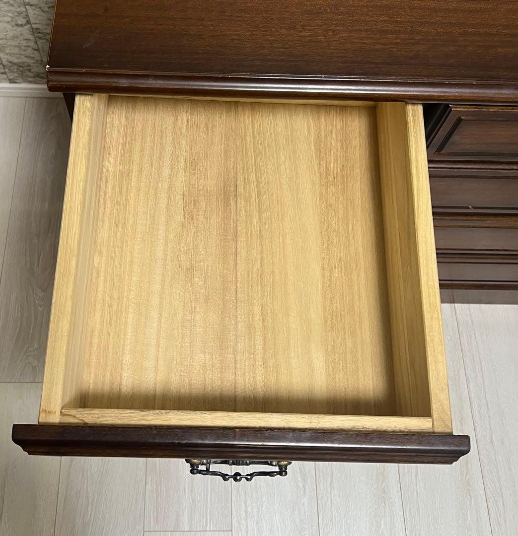 カリモク　コロニアルチェスト