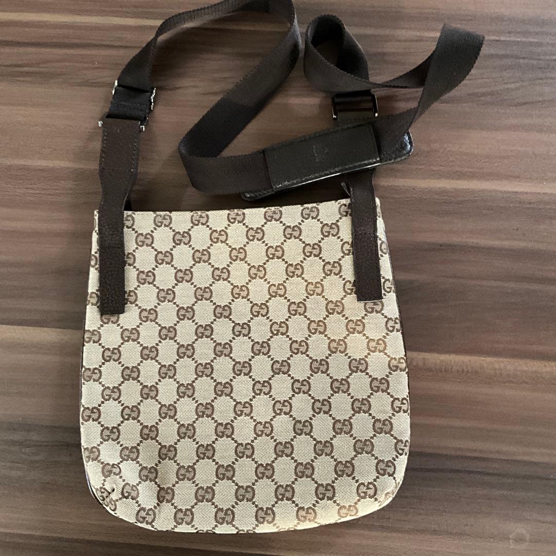 グッチ　ショルダーバッグ　GG柄　キャンバス