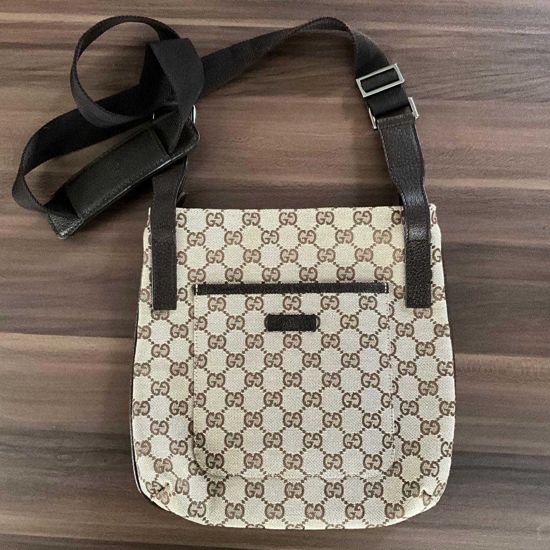 グッチ　ショルダーバッグ　GG柄　キャンバス