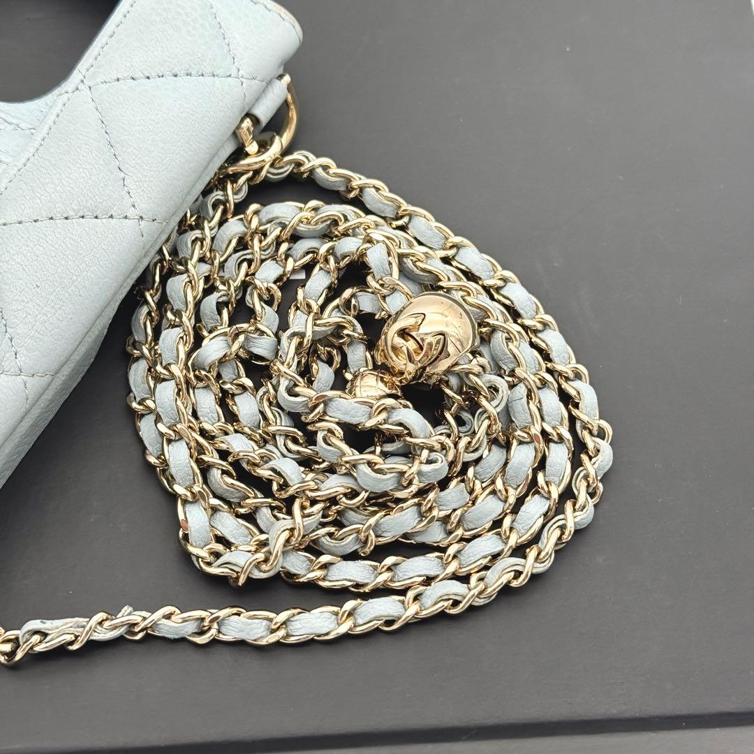 CHANEL キャビアスキン iPhone 13 Pro ケース マトラッセ 青