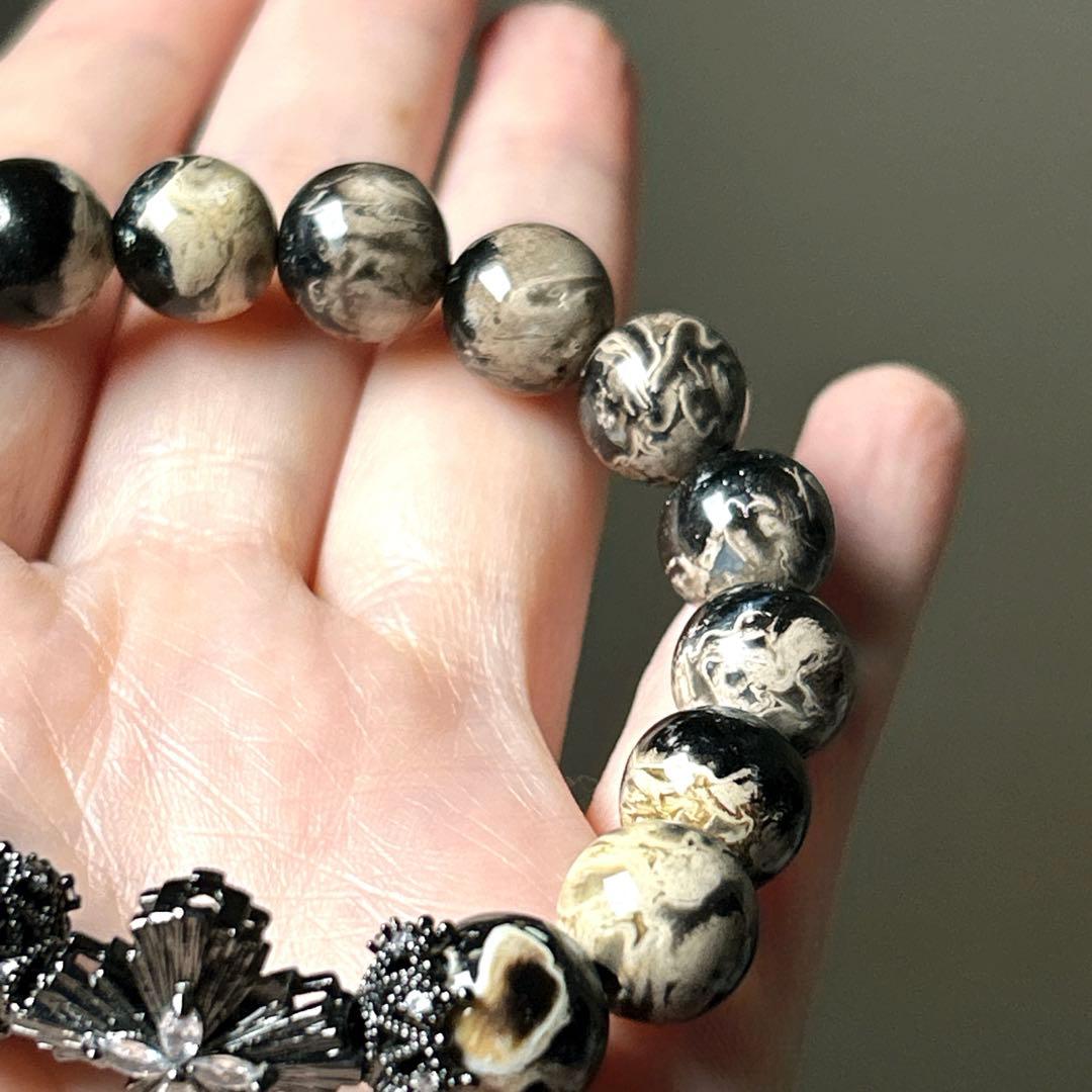 ブラックのクロスとパームルートアゲート