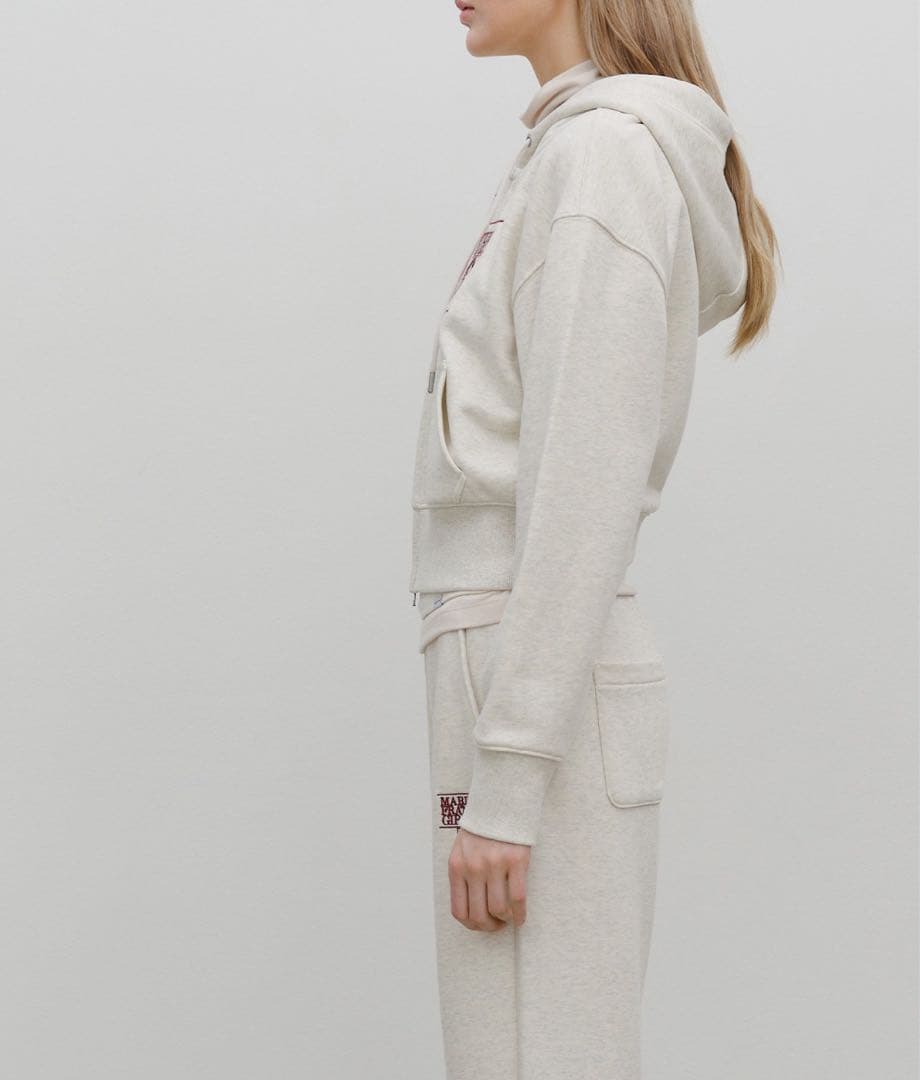 トップス W EMBROIDERY CLASSIC LOGO CROP HOODIE