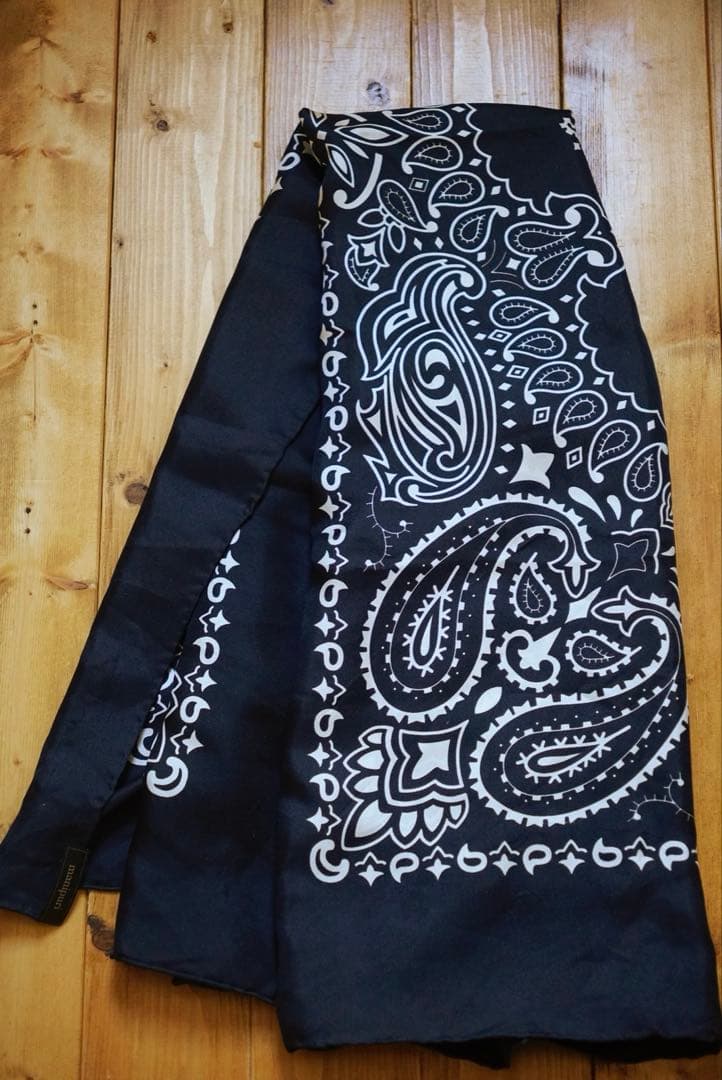 レア　MANIPURI シルク108 バンダナ　ペイズリー　大判ストール　黒