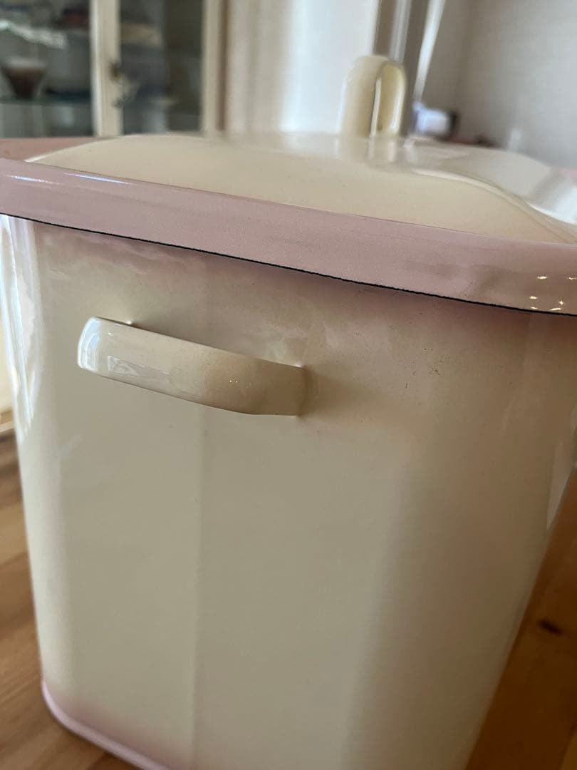 イマン☆ダイアナローズボックス缶