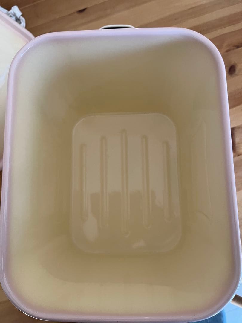 イマン☆ダイアナローズボックス缶