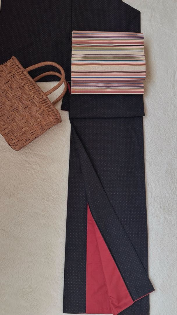 十字絣がかわいい　正絹　紬　濃紺