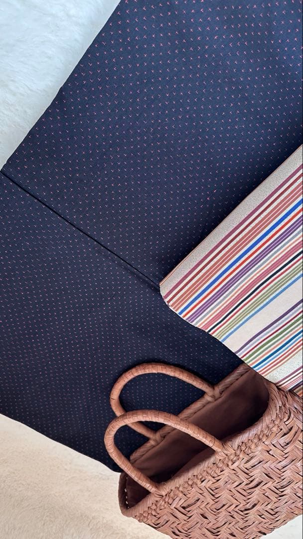 十字絣がかわいい　正絹　紬　濃紺