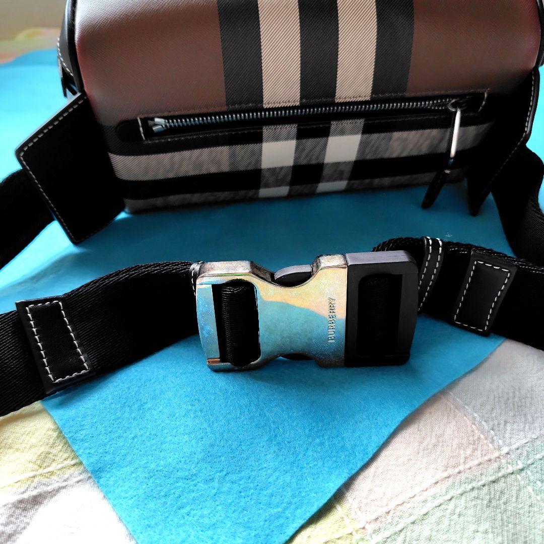 BURBERRY ストライプバッグ 収納袋付き