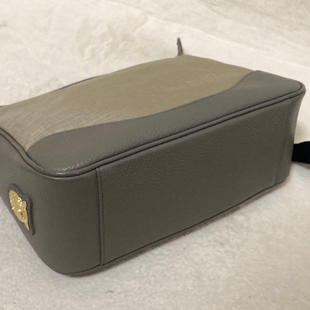 新品未使用 タグ付き ADMJ エーディーエムジェイ グレー ショルダーバッグ