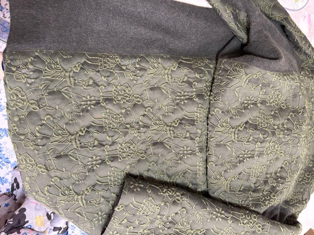 オリーブグリーン刺繍ロングコート