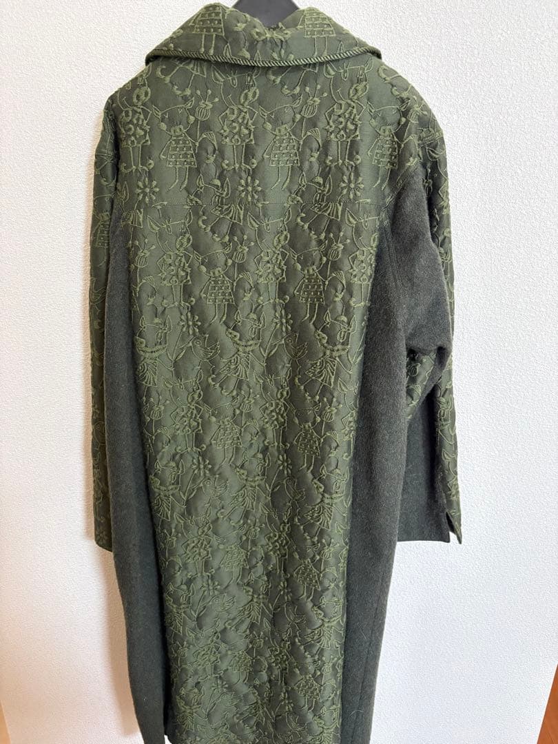オリーブグリーン刺繍ロングコート