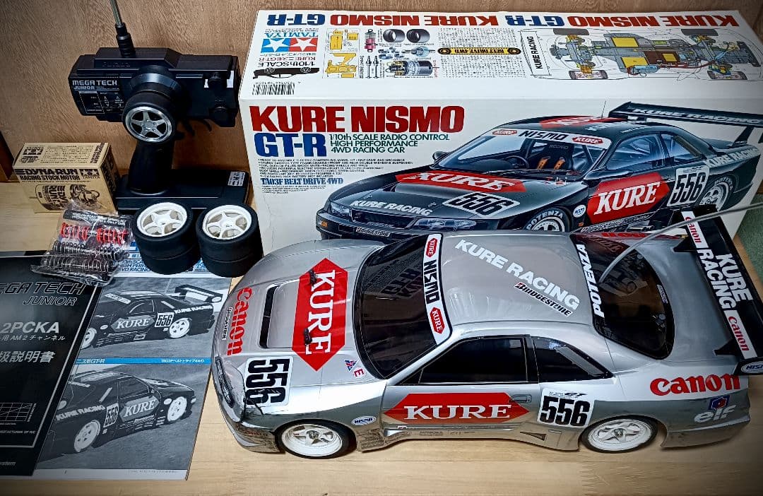 値下げタミヤ KURE NISMO GT-R 1/10 ラジコンカー プロポ付き