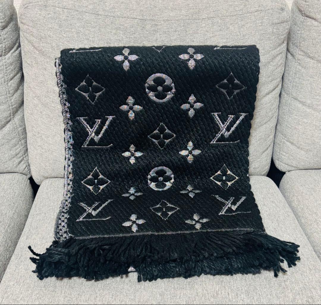 LOUIS VUITTON ロゴパターン マフラー
