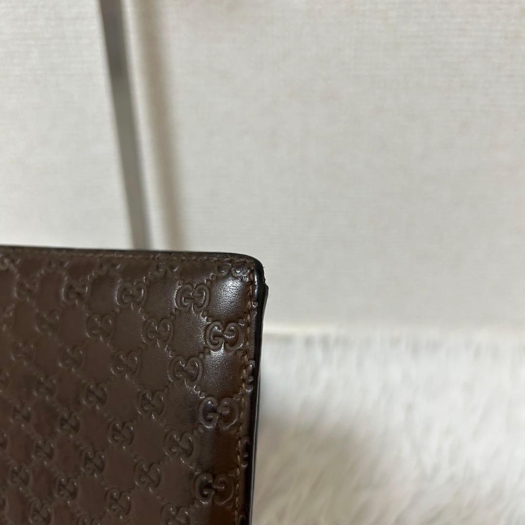 【人気✨マイクロシマ/レザー】グッチ　二つ折り財布　ブラウン　レザー　男女兼用