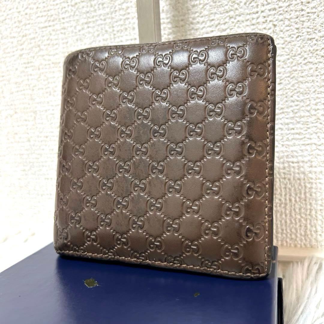 【人気✨マイクロシマ/レザー】グッチ　二つ折り財布　ブラウン　レザー　男女兼用