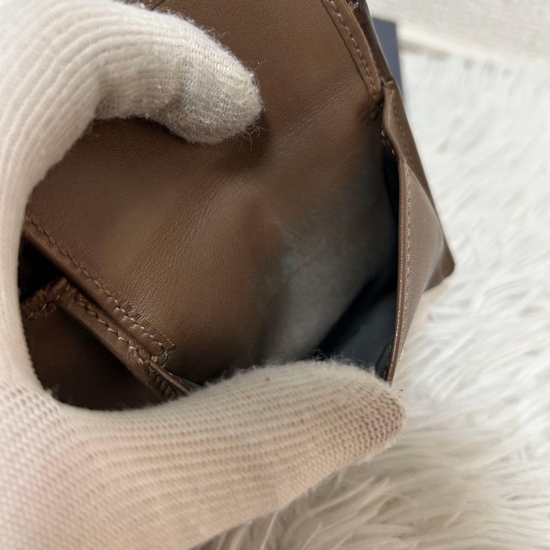 【人気✨マイクロシマ/レザー】グッチ　二つ折り財布　ブラウン　レザー　男女兼用