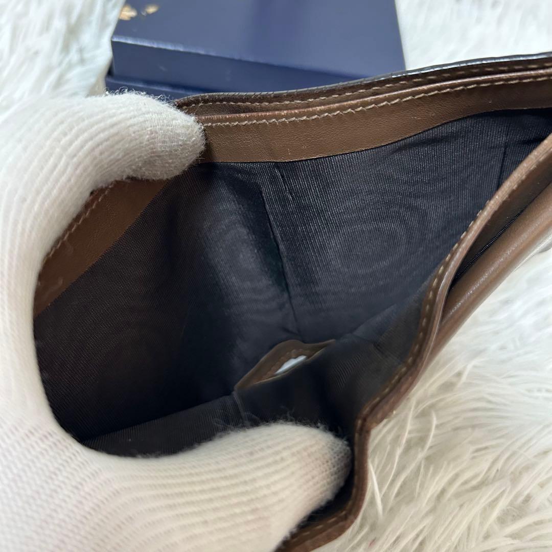 【人気✨マイクロシマ/レザー】グッチ　二つ折り財布　ブラウン　レザー　男女兼用