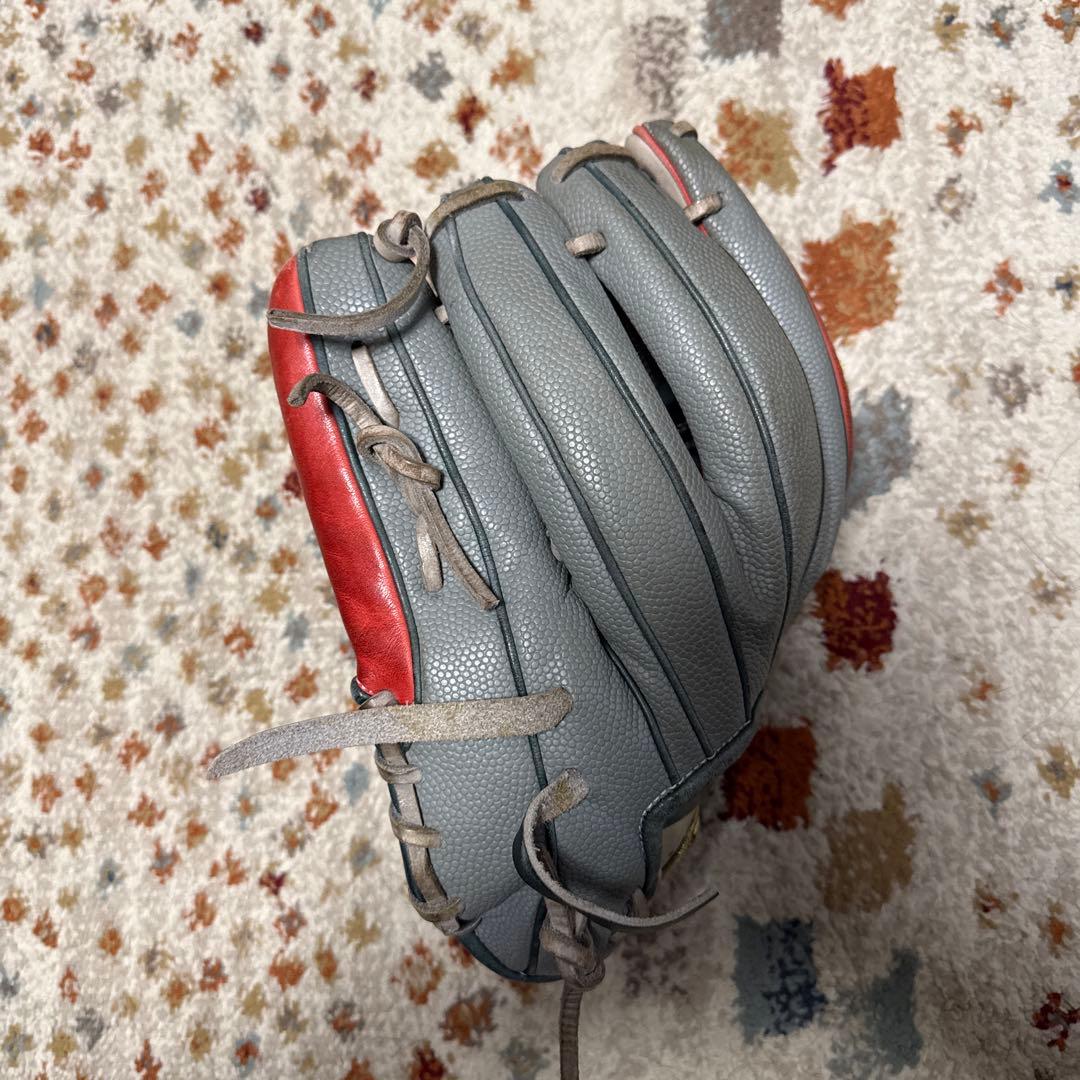 Wilson 野球グローブ 内野手二塁手、三塁手グレー/レッド/ホワイト