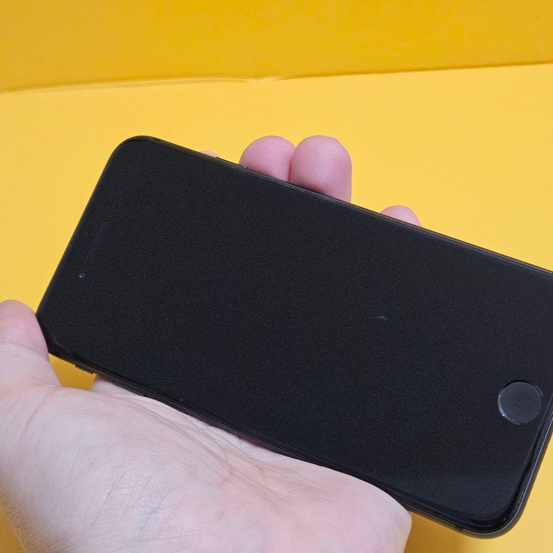 iPhone 8 64GB｜24時間以内発送#064