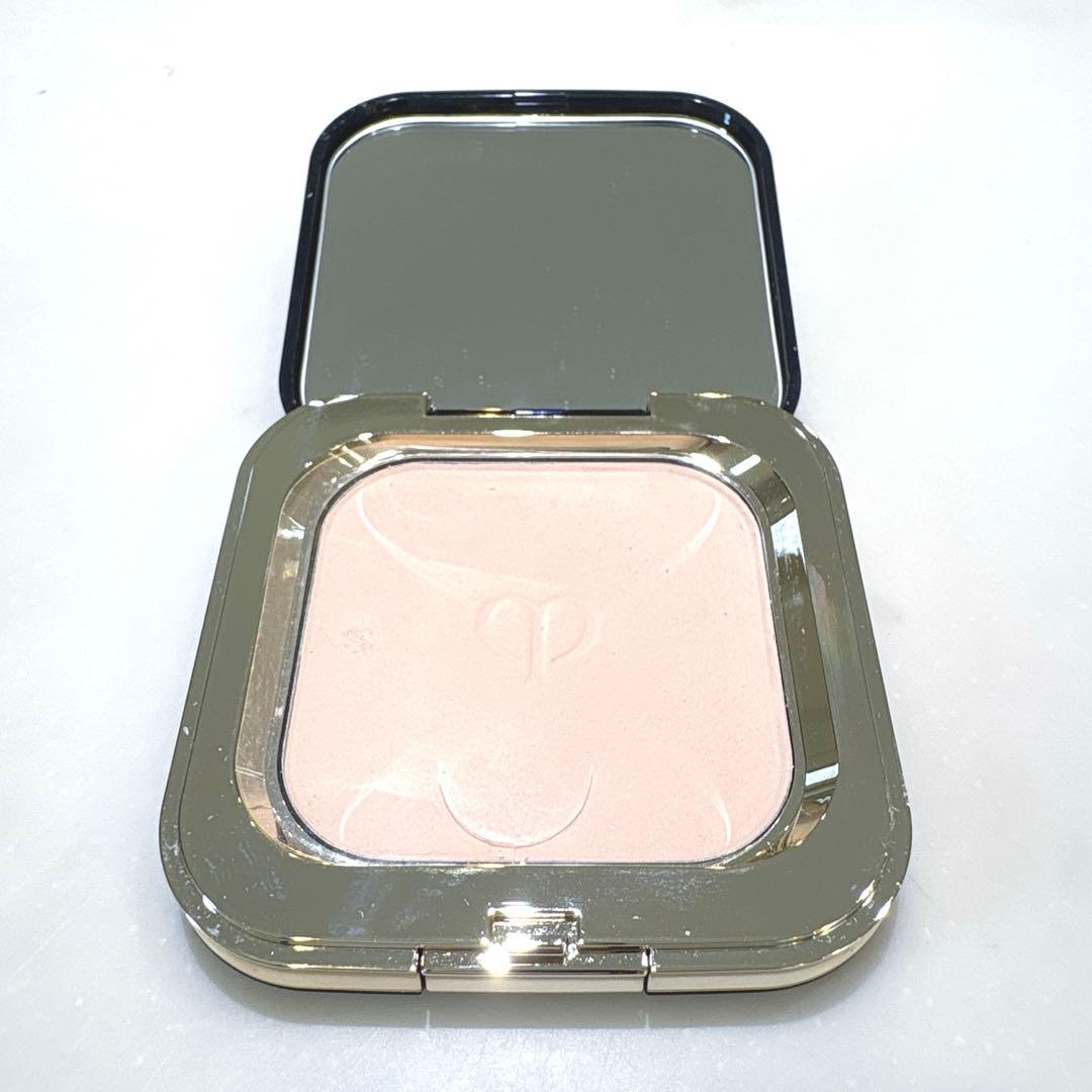 クレドポー ボーテ プードル コンパクト エサンシエルn フェイスパウダー