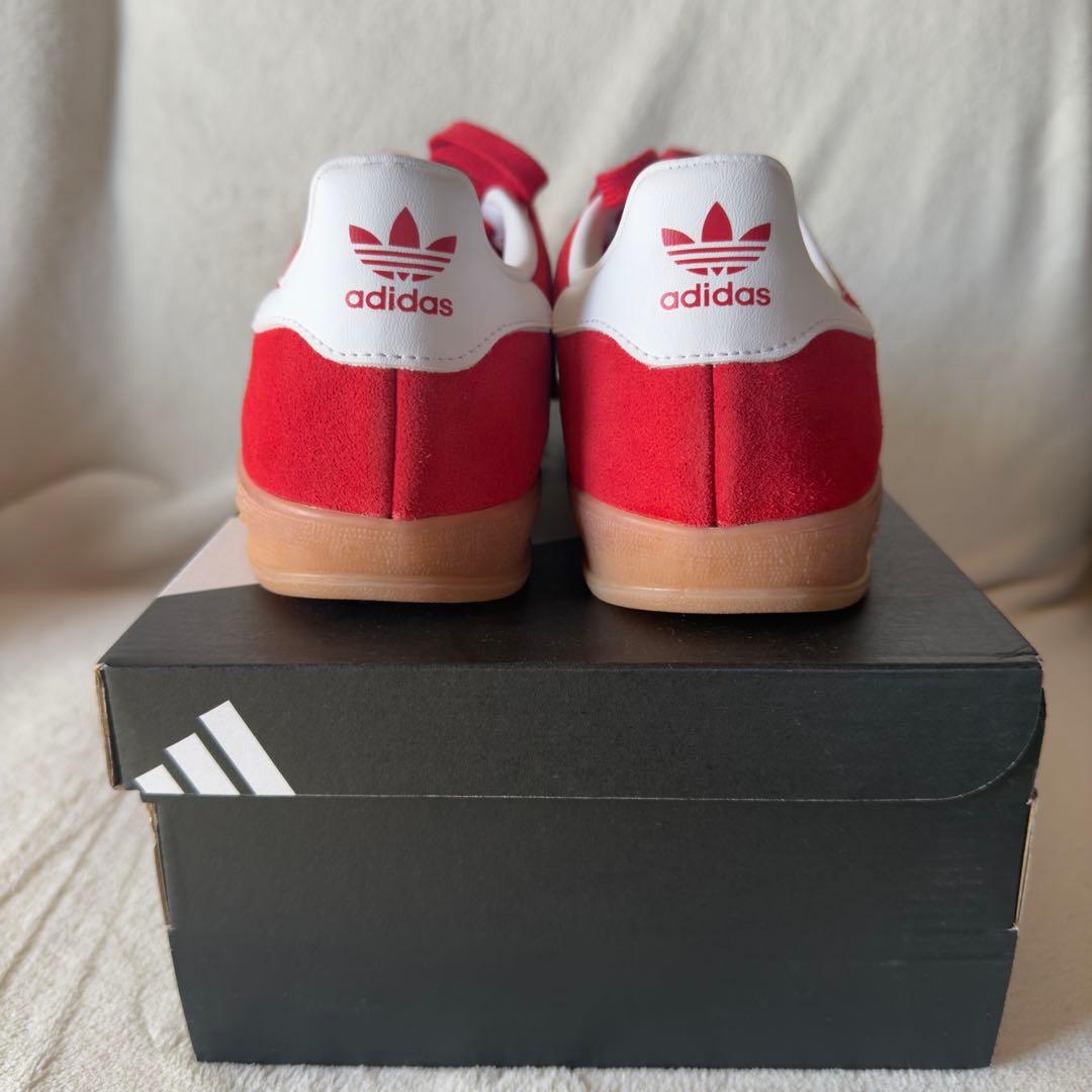 adidas Gazelle レッド/ホワイト スニーカー