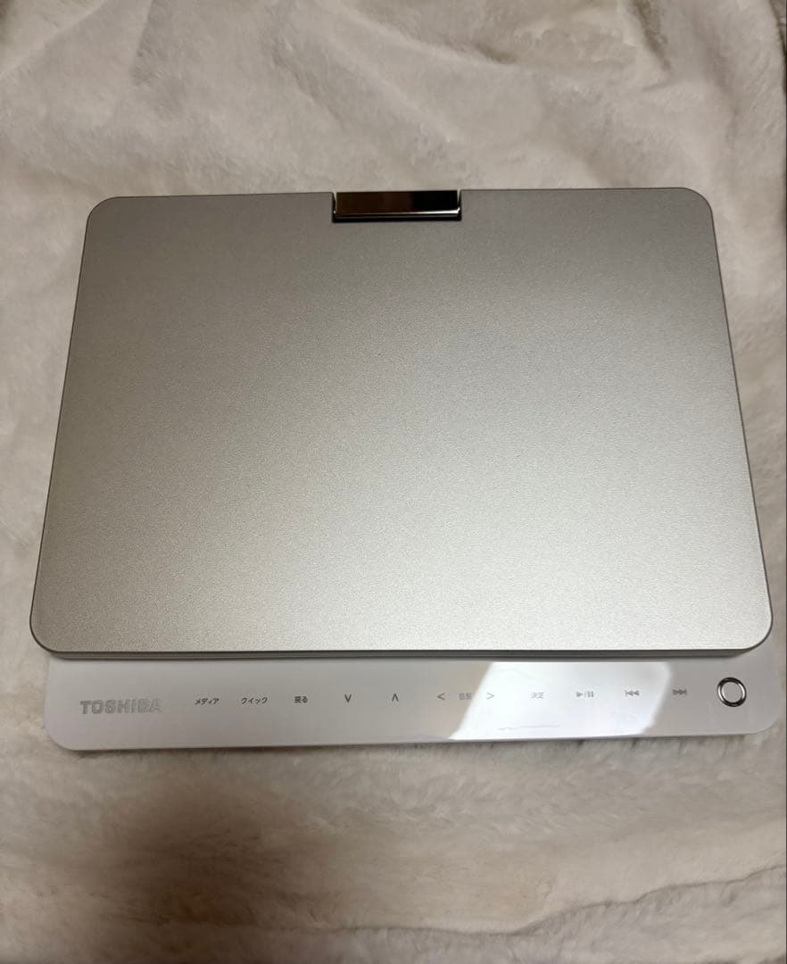 TOSHIBA ポータブルBlu-rayディスクプレーヤー　 SD-BP900S