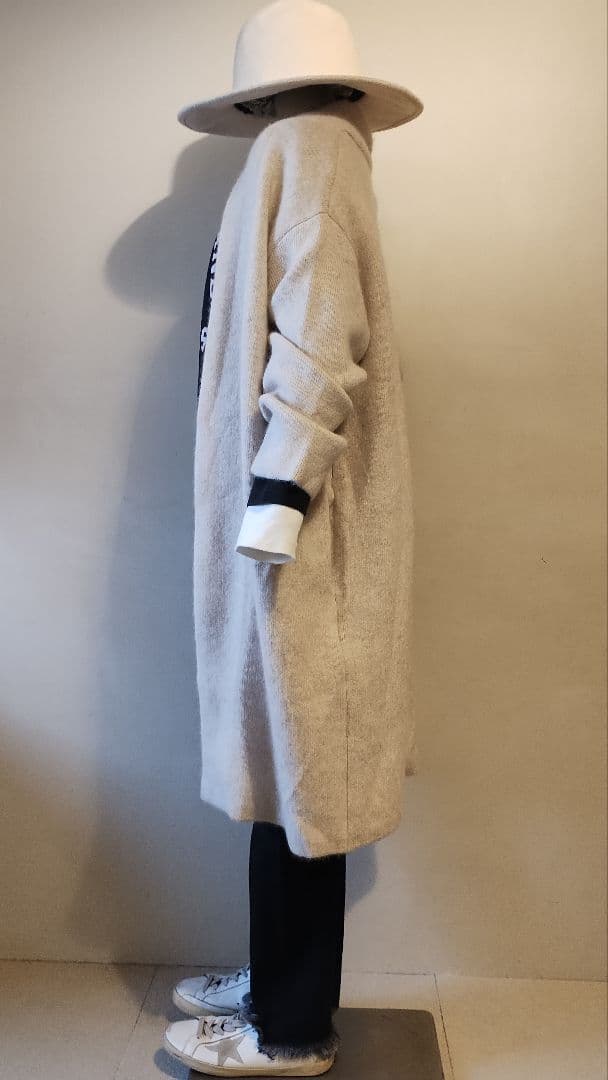 スミレ様 C6901 ロゴスウェット×コーデュロイパンツコーデ