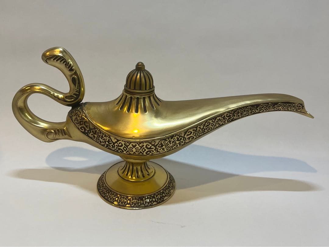 Disney アラジン実写版　魔法のランプ　プロップレプリカ